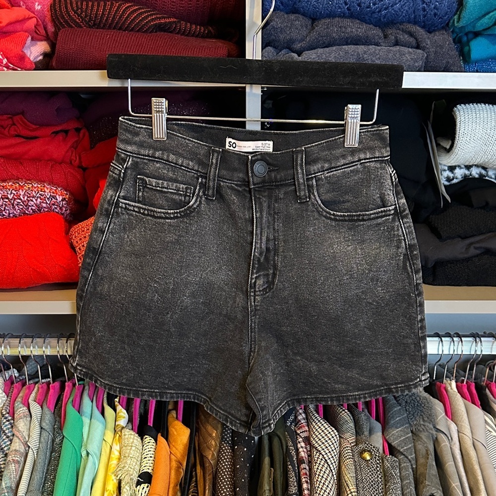 SO black super high rise 90’s boyfriend jean shorts size 27